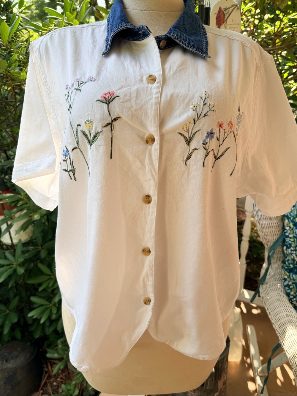 At Last & Co Embroidered Floral Cotton Button Shirt 22/24 Cottagecore